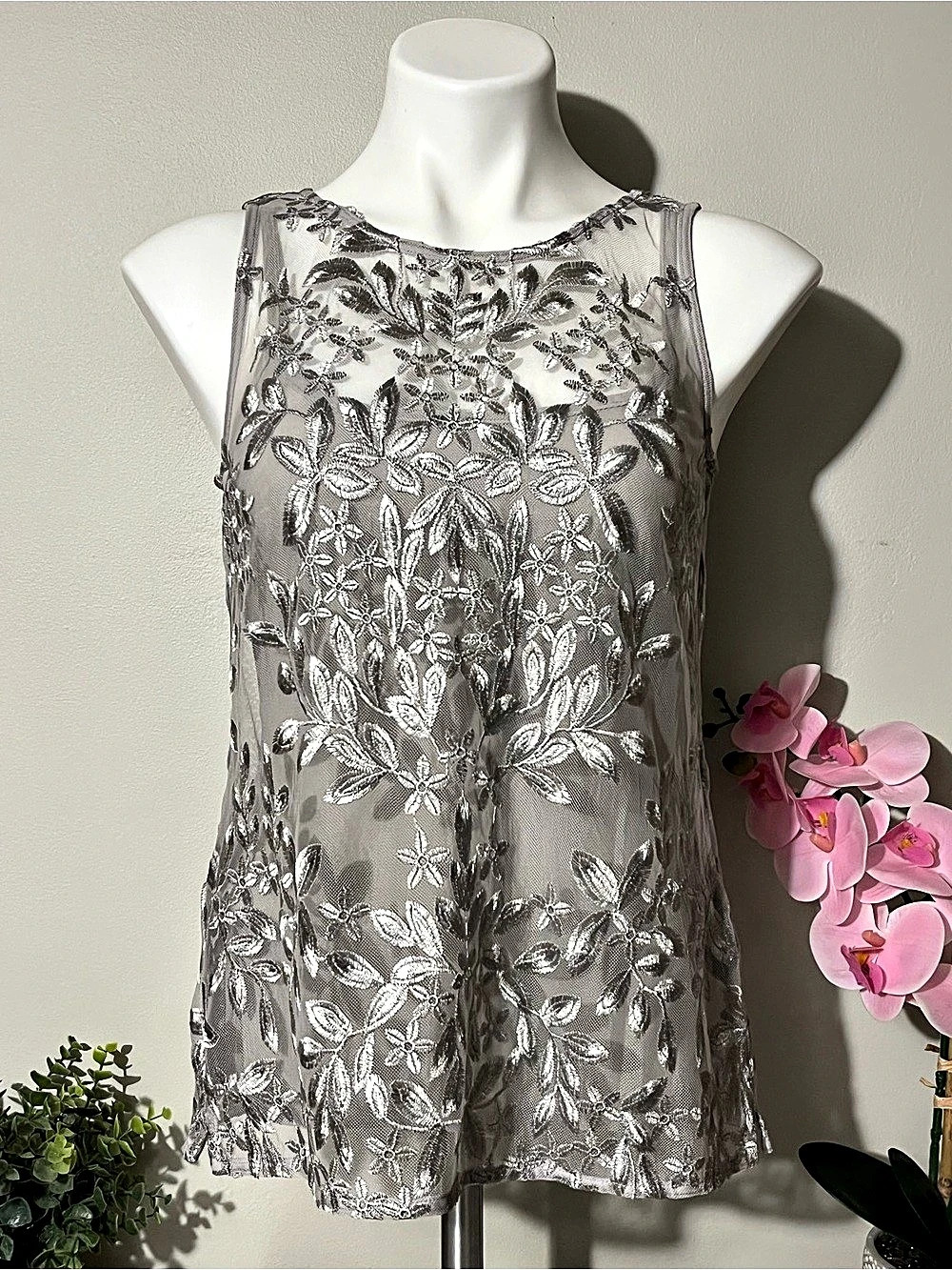 White House Black Market Floral Mesh Tank Top Gray XXS